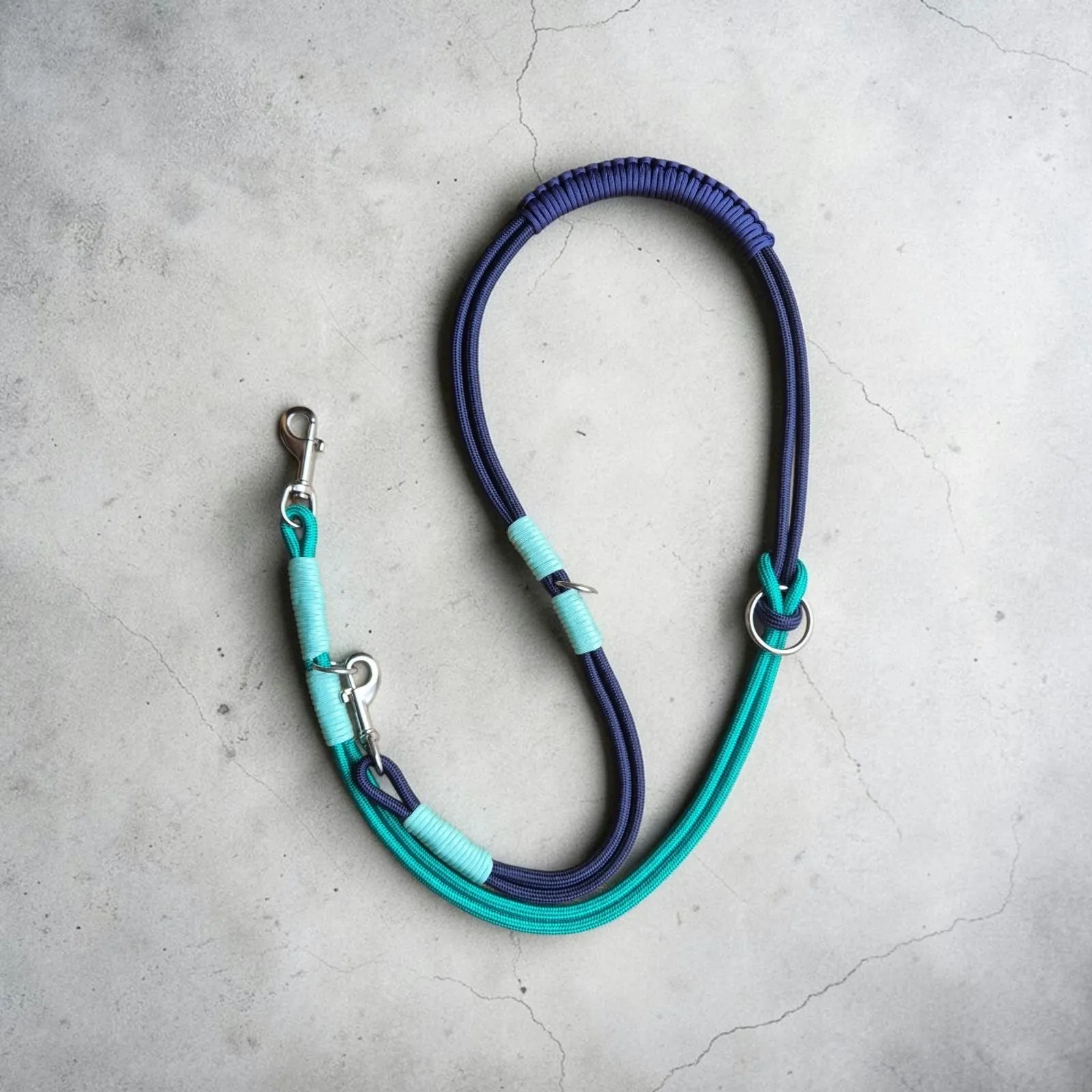 Navy and teal rope lead with mint whipping and stainless steel clips